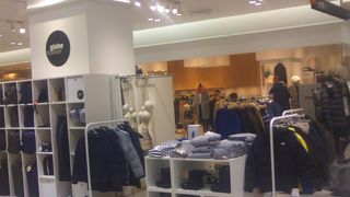 お洒落な旅行用品を探すのに良いお店です