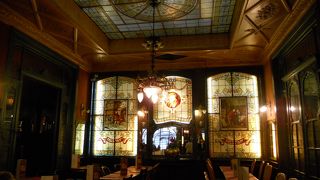 アールヌーボーのカフェ