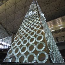 キラキラのツリーです