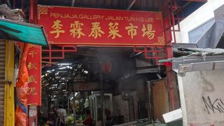 チャイナタウンの裏通り市場