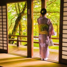 たまたま居合わせた着物の女性