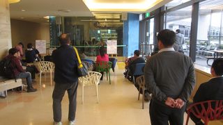 ＦＭスタジオ「SKY GATE」があります