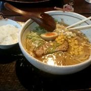 横浜行ったら食べたくなるラーメンです。ドラマの撮影にも使用されてました