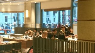 目の前で作ってくれる和菓子