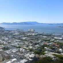 北側のゴールデンゲートブリッジからアルカトラズ島にかけて