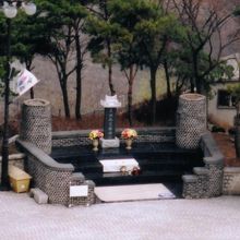 北朝鮮を故郷とする人のための望拝壇