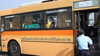 スワンナブーム空港内のバス