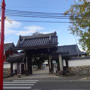 歴史の割には、地味な印象のお寺。