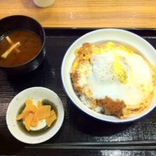 ヒレカツ丼　780円です