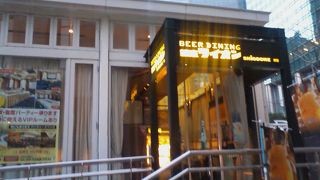 観光スポット　旧新橋停車場　に併設のレストラン