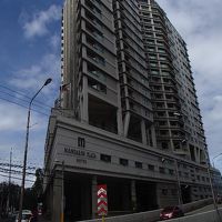 25階建の大型ホテル