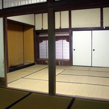 内部の様子です。