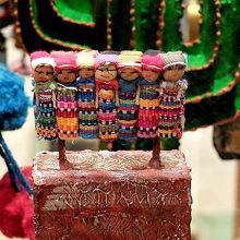 これがWORRY DOLLS。　詳細は本文参照。