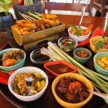 見た目もテンションあがるバリニーズ料理