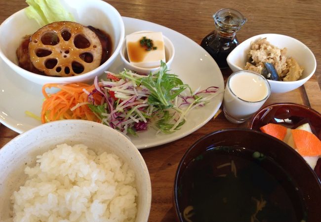 カントリー調の居心地の良いお店