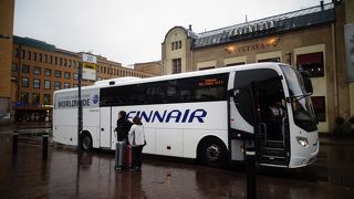 フィンエアーバスで空港と中央駅間を移動