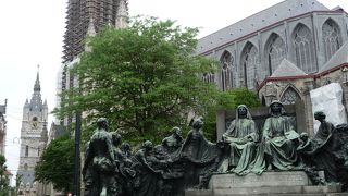 １５世紀に描かれたとは思えない、鮮やかな色彩