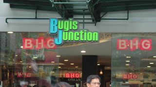 地元の方でいっぱいです。