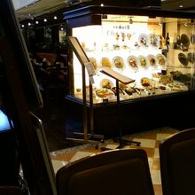 パスタやデザートが充実しています。