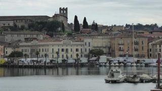 デセンツァーノ デル ガルダの城