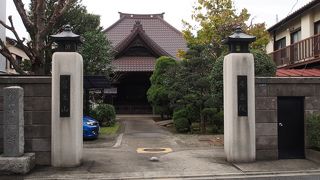 今はそれほど大きくありません