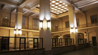 爆心から数百メートルでびくともせず