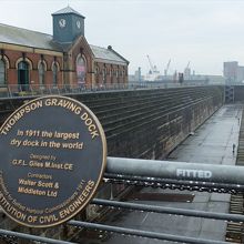 タイタニック号建造当時は世界最大だったドックと、ポンプ室。