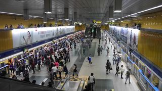 デパートや観光名所が沢山ある駅