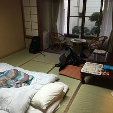 オーソドックスな和室のお部屋でした。