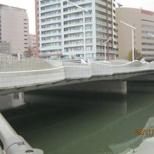 勝山公園側からの姿です。