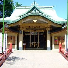 四谷総鎮守 須賀神社 社殿