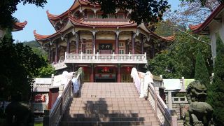 立派なお寺です。