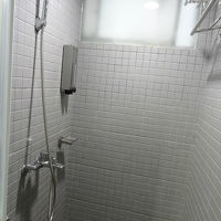 タオルとか洗面具はビニールバッグに入れないと濡れます