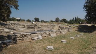 トロイ遺跡のオデオン　　順路で進むと終わりのほうにあります