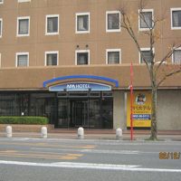 ホテルの入口の様子です。大きなホテルです。