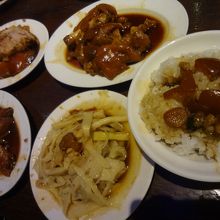 豚足３種、魯肉飯、竹の子の煮物