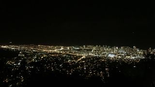 夜景はホントに綺麗です ♪