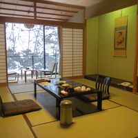 １０畳+広縁４畳付