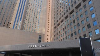 ハイアットの隣