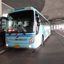 大韓航空機と同じカラーリングです。