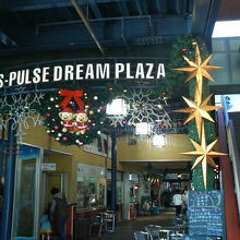 入口にエスパルスのマスコットが飾られています。