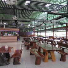 まさに開店休業状態