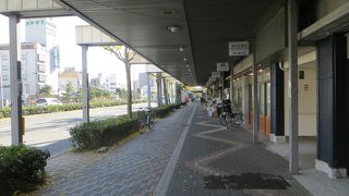 堀川通の長～い商店街。