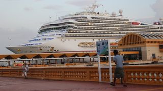 カーニバル・クルーズ船乗り場