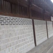 雲�餐宮入口 （