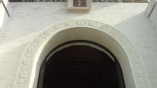 蒋介石像は工事中でした