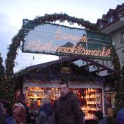 訪れたときは、旧市街のヴァイゼンハウス広場やミュンスター広場などでクリスマスマーケットが開催されていました。