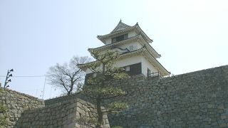 山城とすれば日本でも有数の美しさを保っているお城です