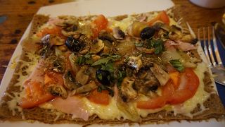 ガレットとクレープのお店です。