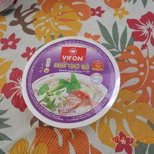 フォーのカップ麺15800ドン　日本円で89円